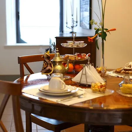 Le Rondini Bed and Breakfast 4*