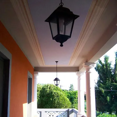 Alojamento de Acomodação e Pequeno-almoço Le Rondini 4*